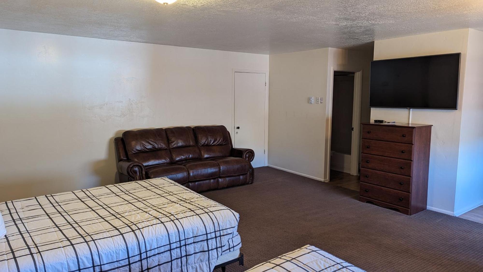 High Desert Inn Салина Экстерьер фото