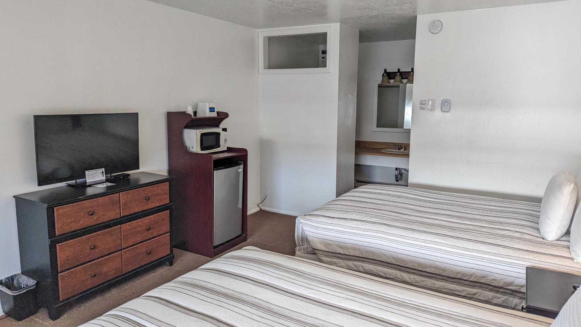 High Desert Inn Салина Экстерьер фото