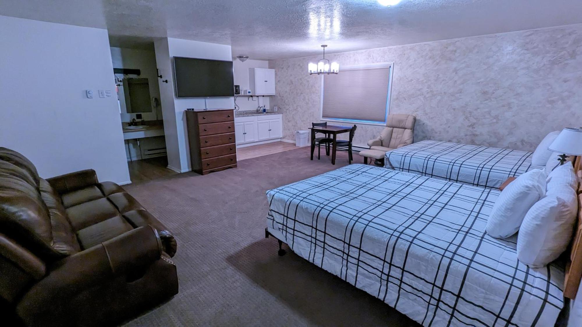 High Desert Inn Салина Экстерьер фото